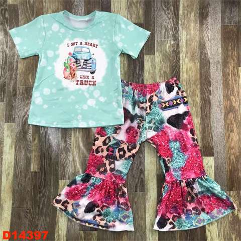 Girls' Short Sleeve Top and Flared Pants Outfit